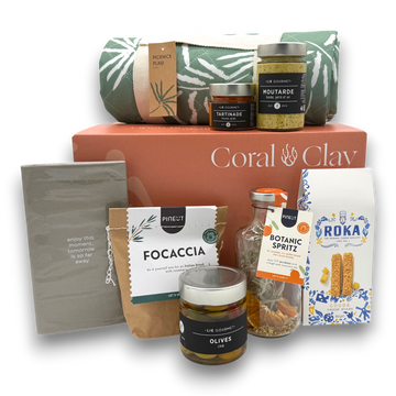 Gourmet Picnic Grand Cadeau — Focaccia & Spritz