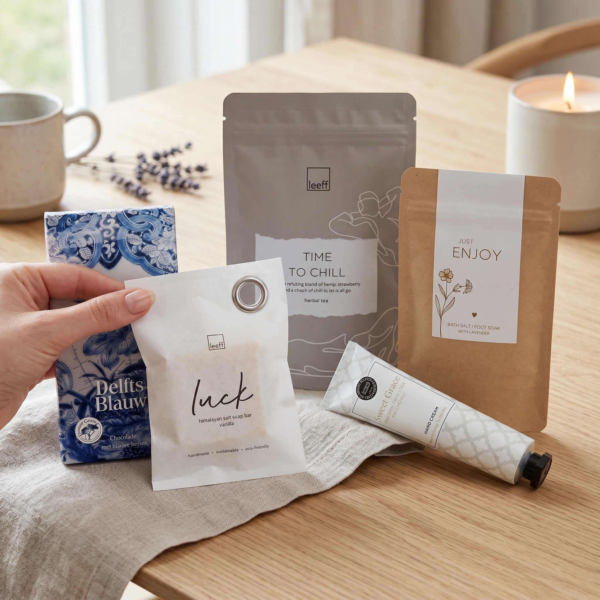 Body & Mind Brievenbuscadeau — handcrème, zeep & thee