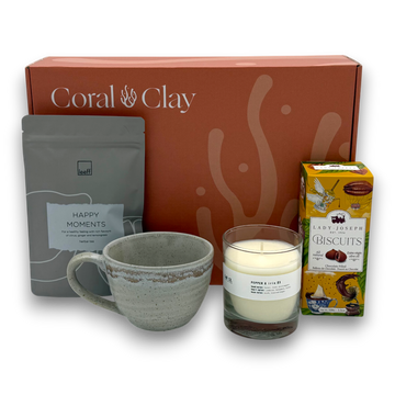 Tea Time Signature Gift Cadeaupakket — Kaars & Koekjes