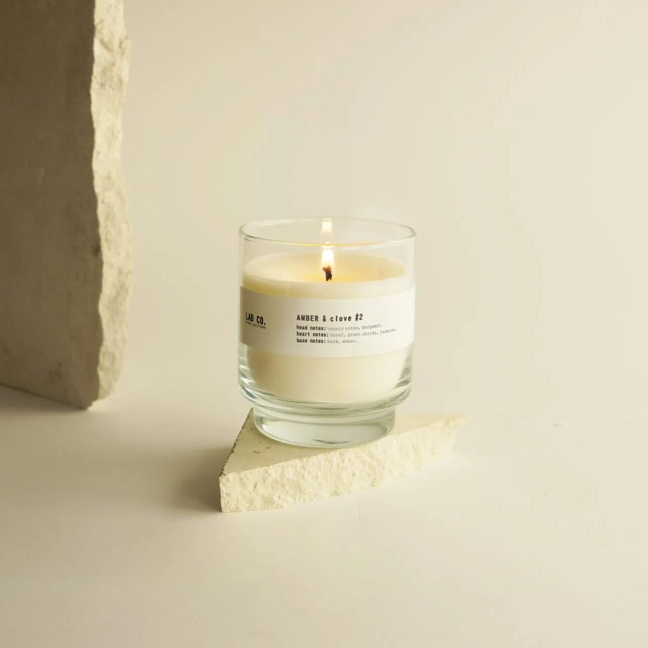 Lab Co Scented Candle #2 – Amber & Clove 200 g (40h)