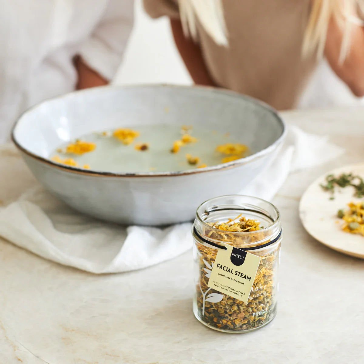 Facial Steam Herb Mix – Glass